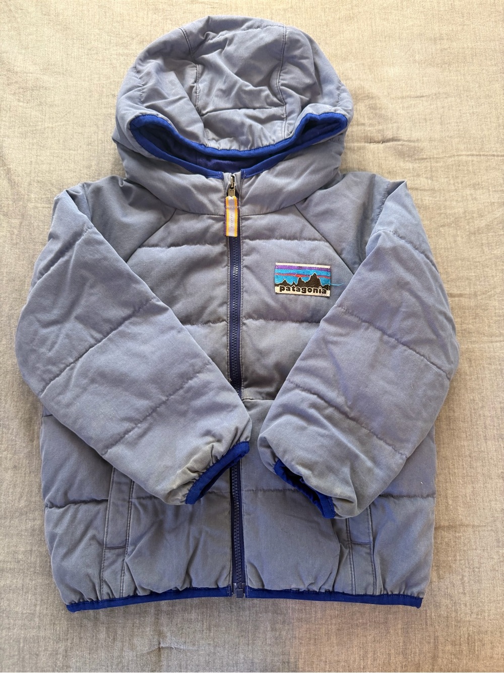 2 Patagonia Lt Blue Hooded Kids Puffer Jackets w/ Contrast Trim (sizes 3T & 4T)